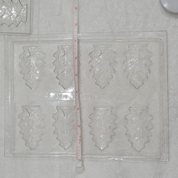 6 Plastic Christmas Tree Chocolate Molds!! - Picture 10 of 10